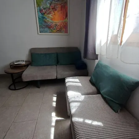 Casaluna, Centre Village, Joli Petit