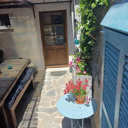 Casaluna, Centre Village, Joli Petit Apartment *