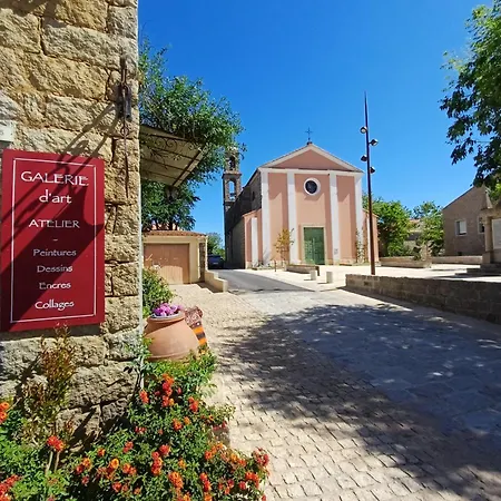 Casaluna, Centre Village, Joli Petit Apartment